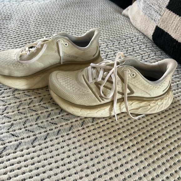 New balance fresh foam X more v4 sneakers size 8 - Picture 3 of 4